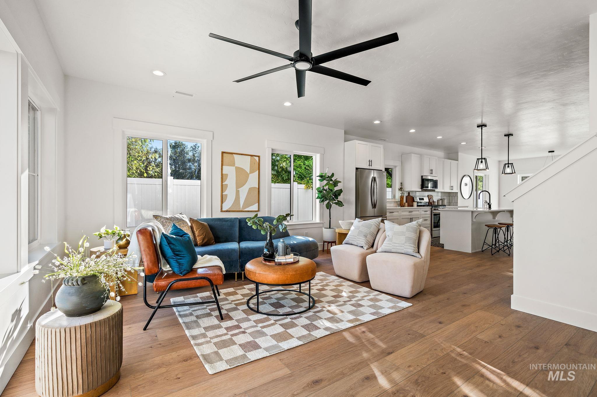 249 W Highland