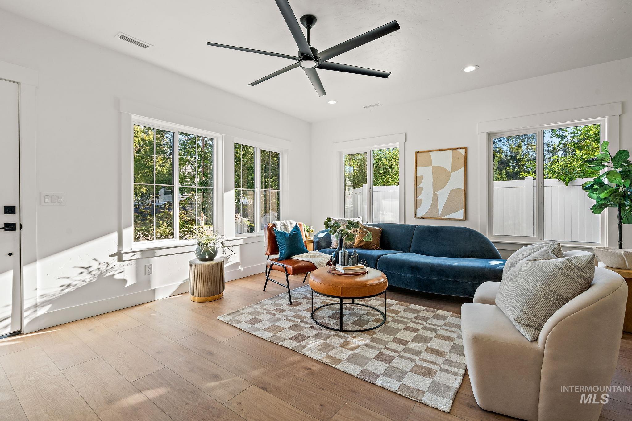 249 W Highland