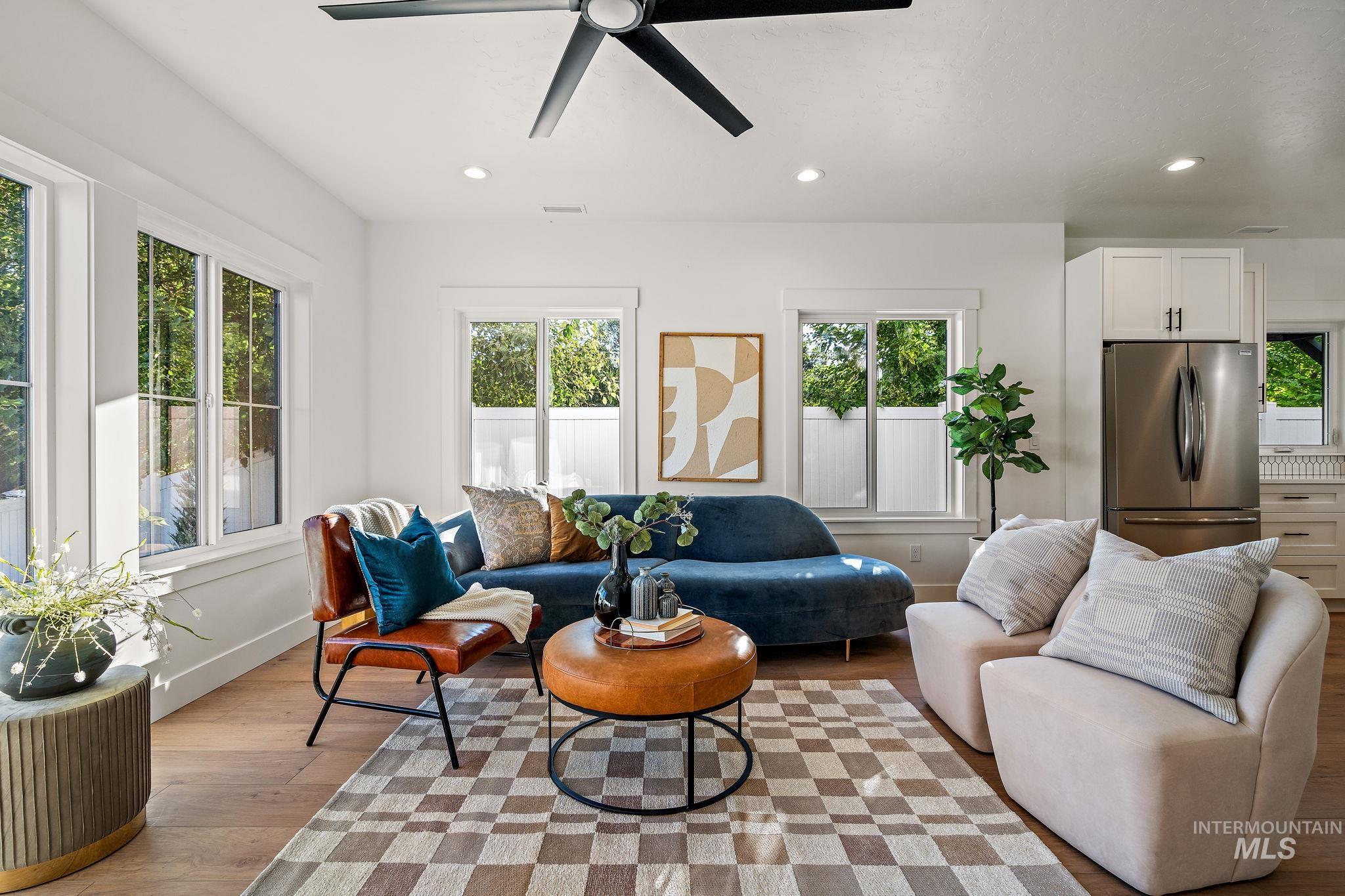 249 W Highland