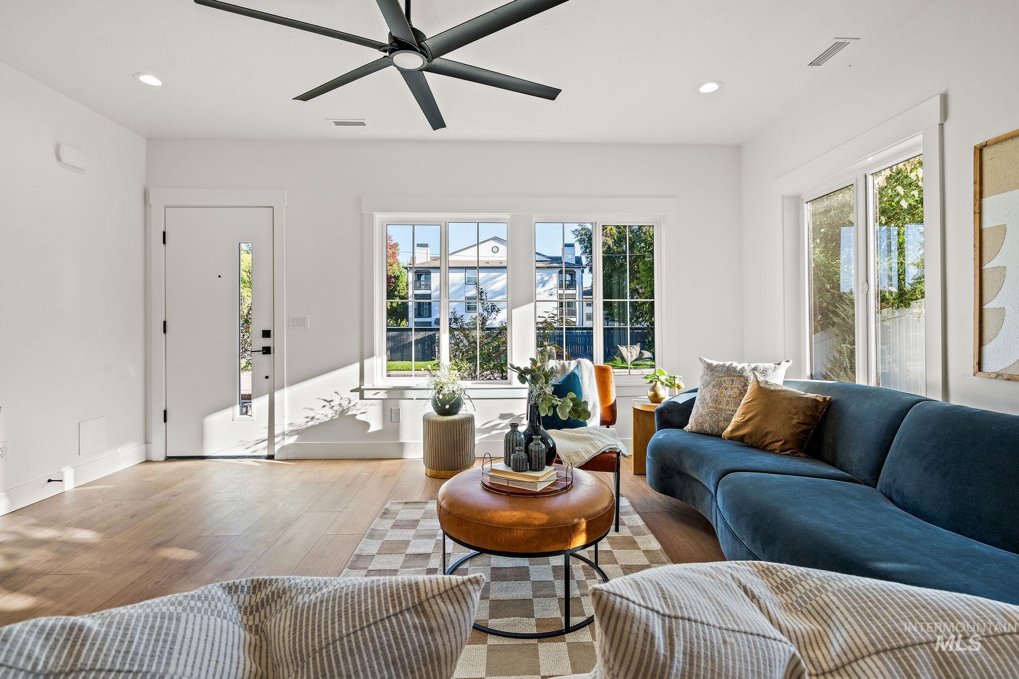 249 W Highland