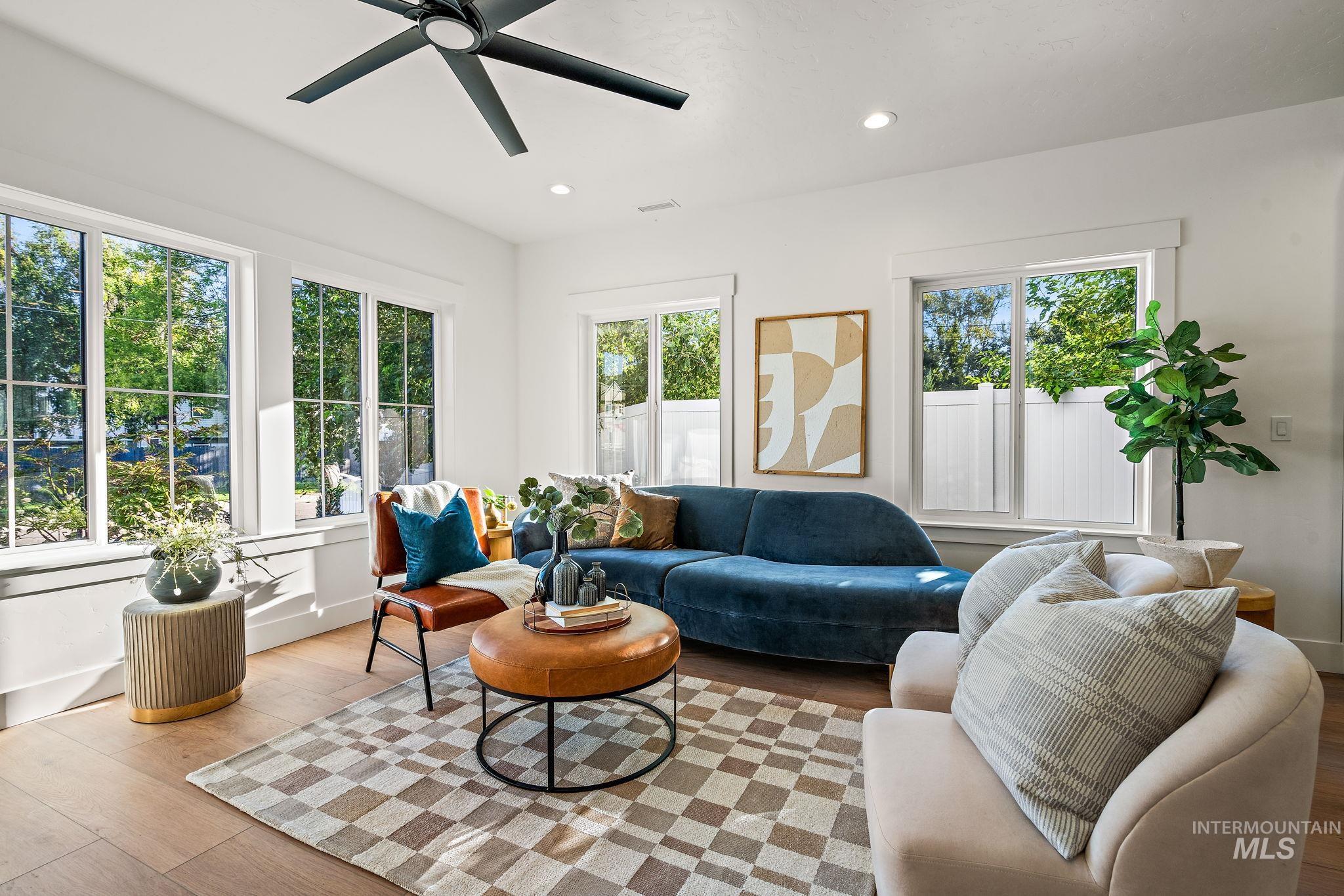 249 W Highland