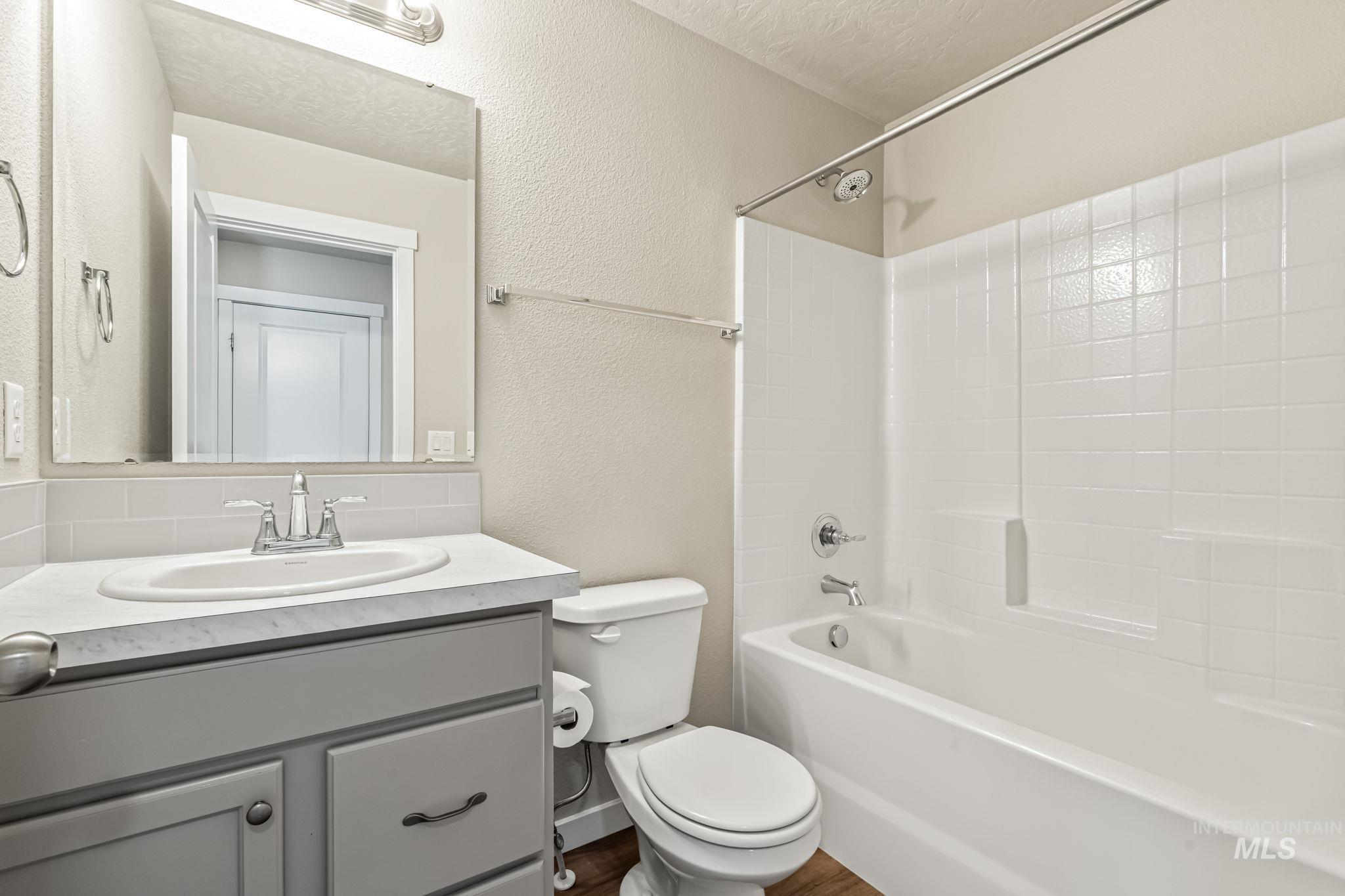 5972 S S Boddington Ln