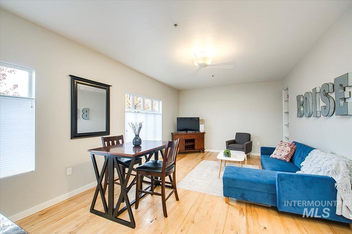 1463 W Grand Ave Unit: 104