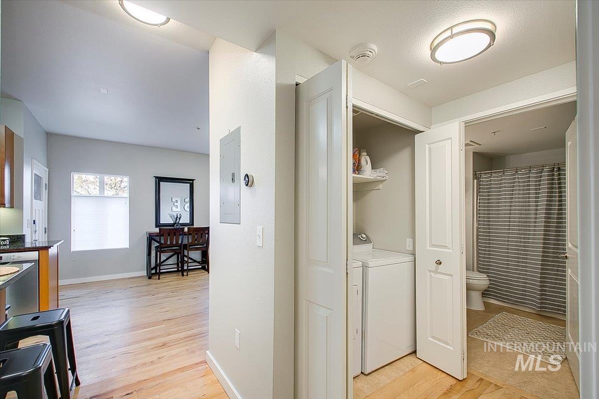 1463 W Grand Ave Unit: 104