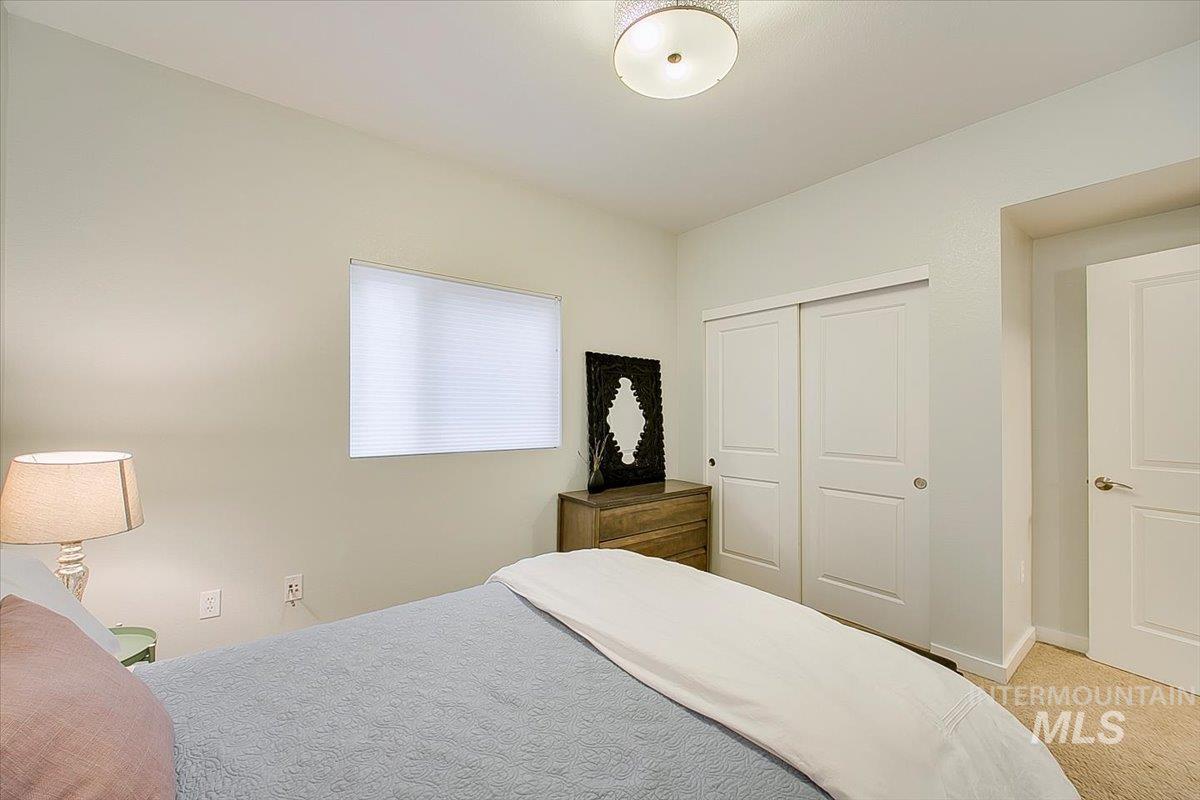 1463 W Grand Ave Unit: 104