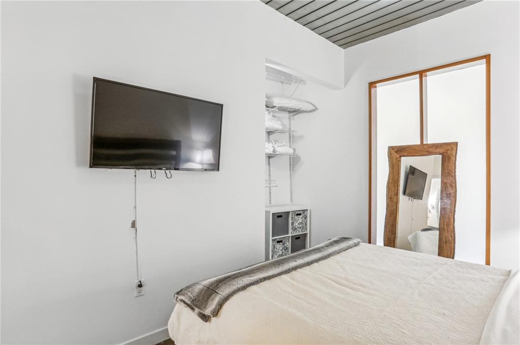 620 Glen Iris Drive NE Unit 216