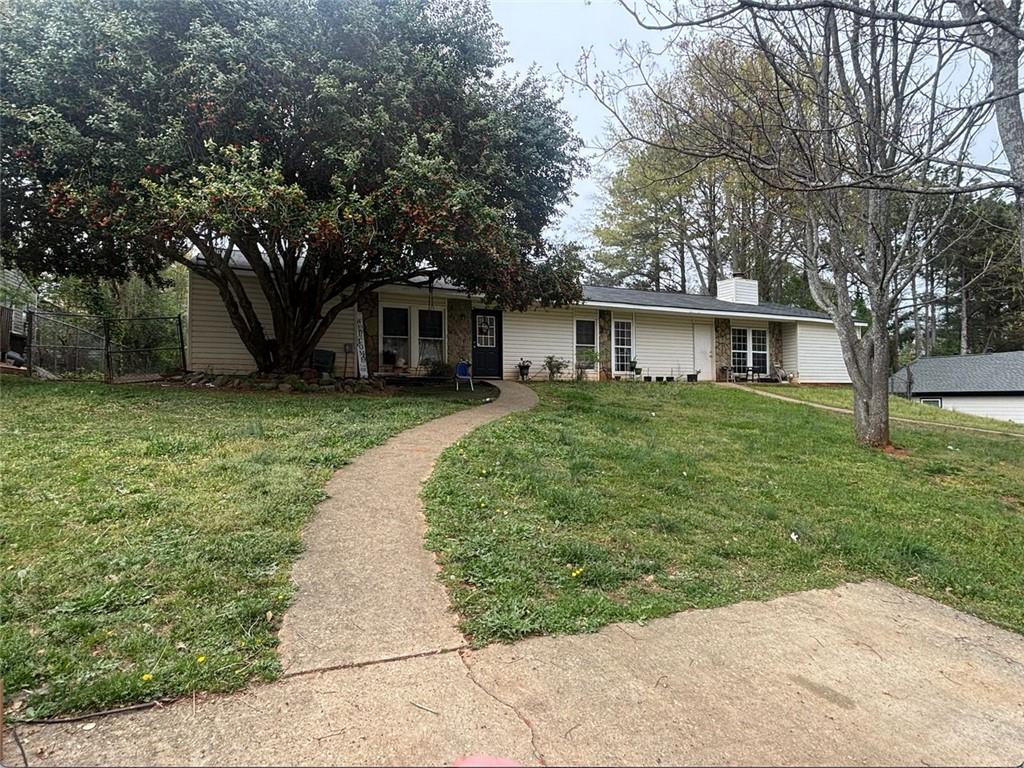 421 423 Booth Circle SW