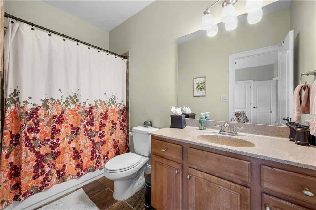 1741 Hickory Path Way