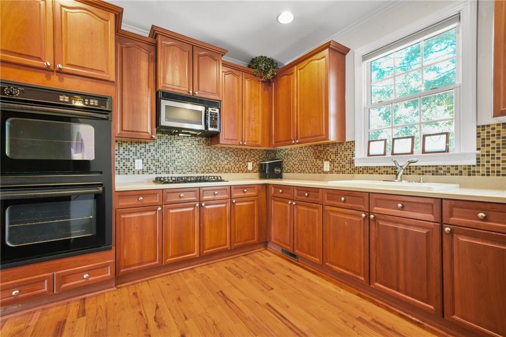 1002 Chestnut Creek Drive
