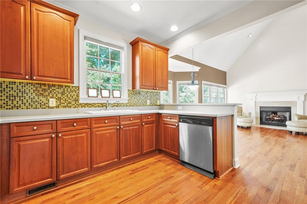 1002 Chestnut Creek Drive