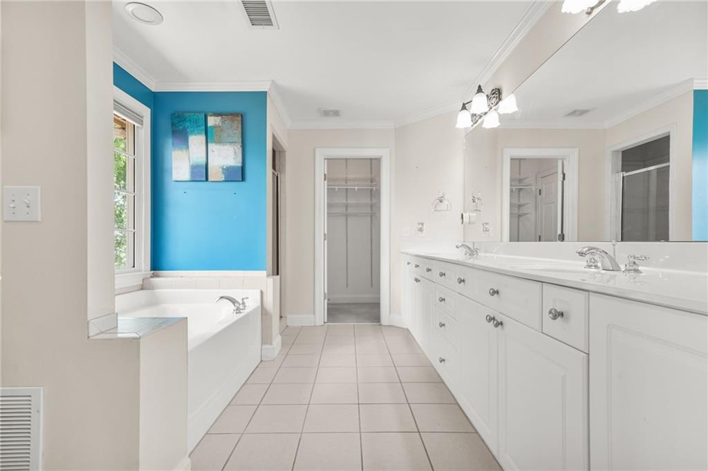 1002 Chestnut Creek Drive