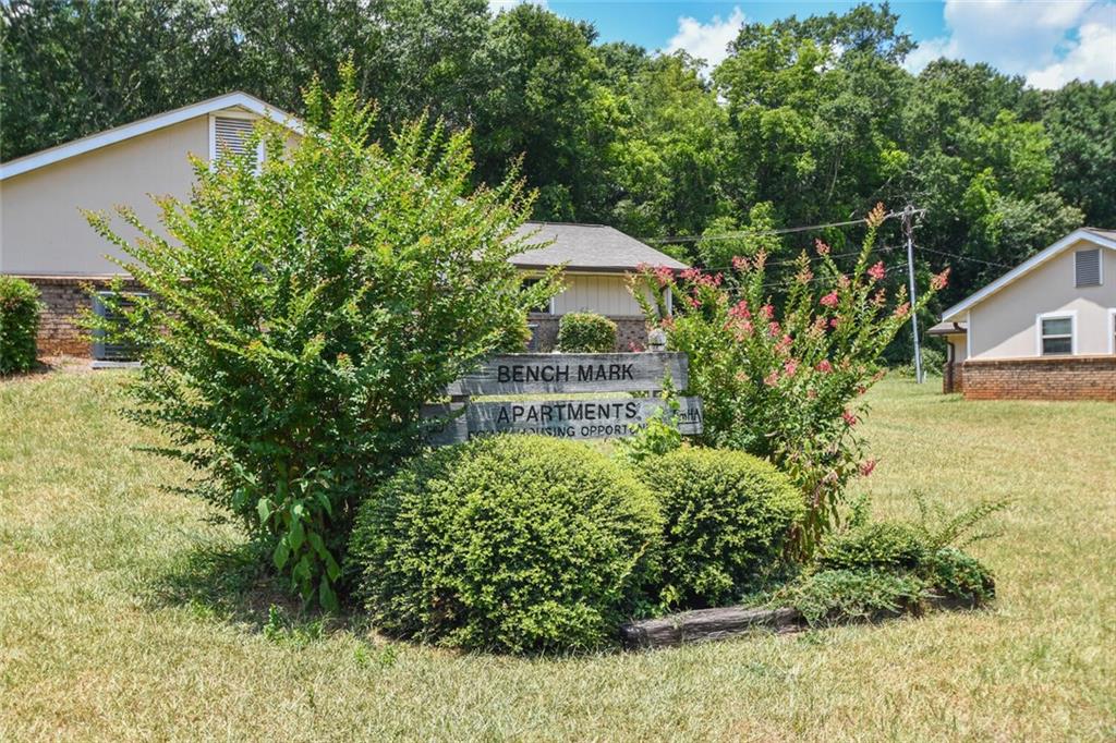 1482 Waverly Way