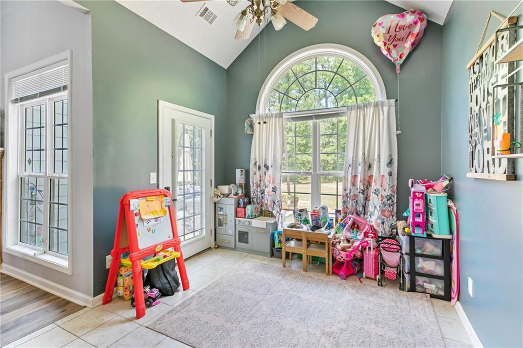 9072 Kettle Overlook
