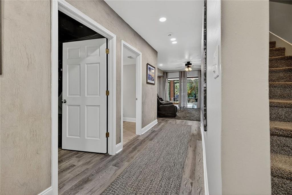 36 Willow Glen NE