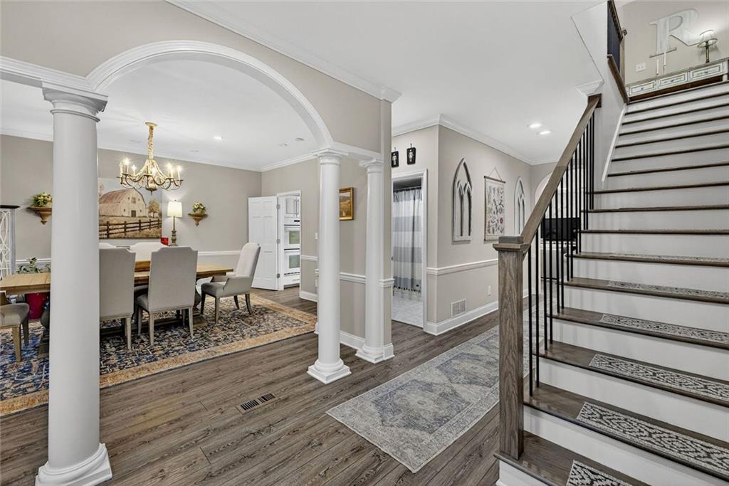 36 Willow Glen NE