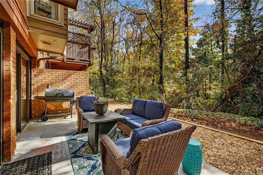 36 Willow Glen NE