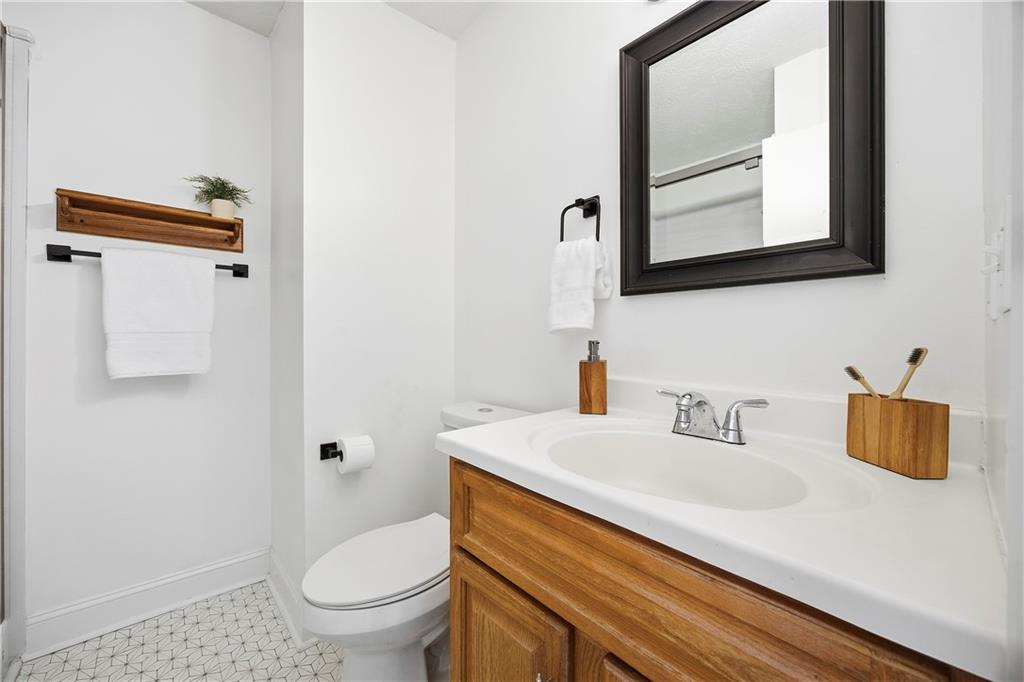 6727 Trafalger Square