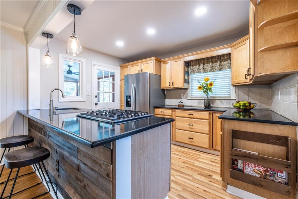 868 Scott Circle