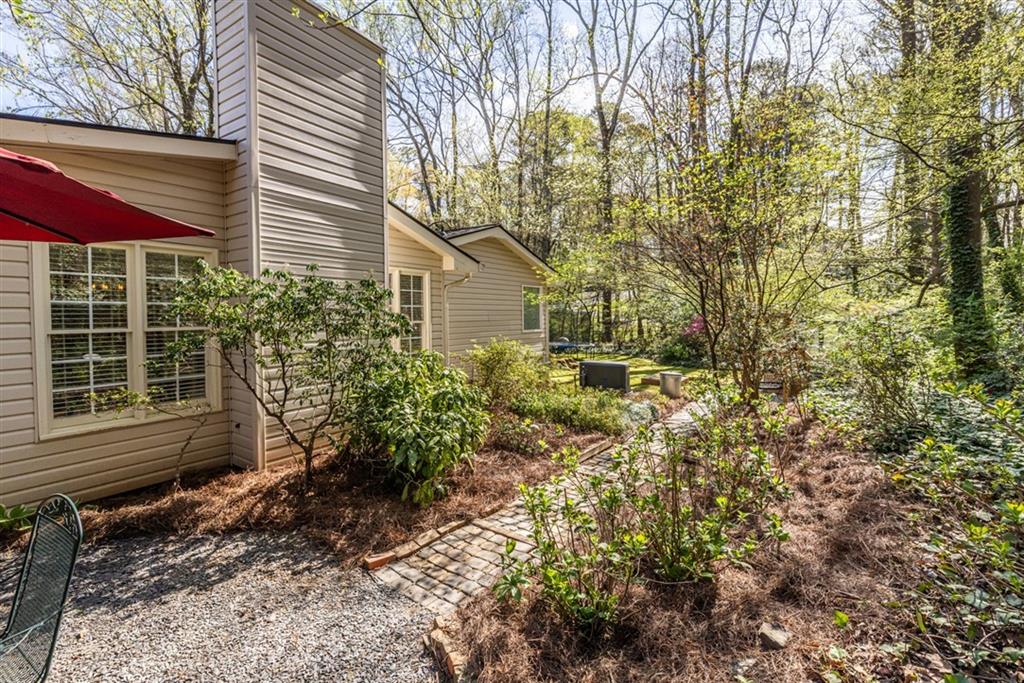 868 Scott Circle