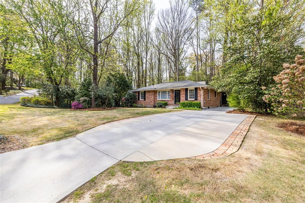 868 Scott Circle
