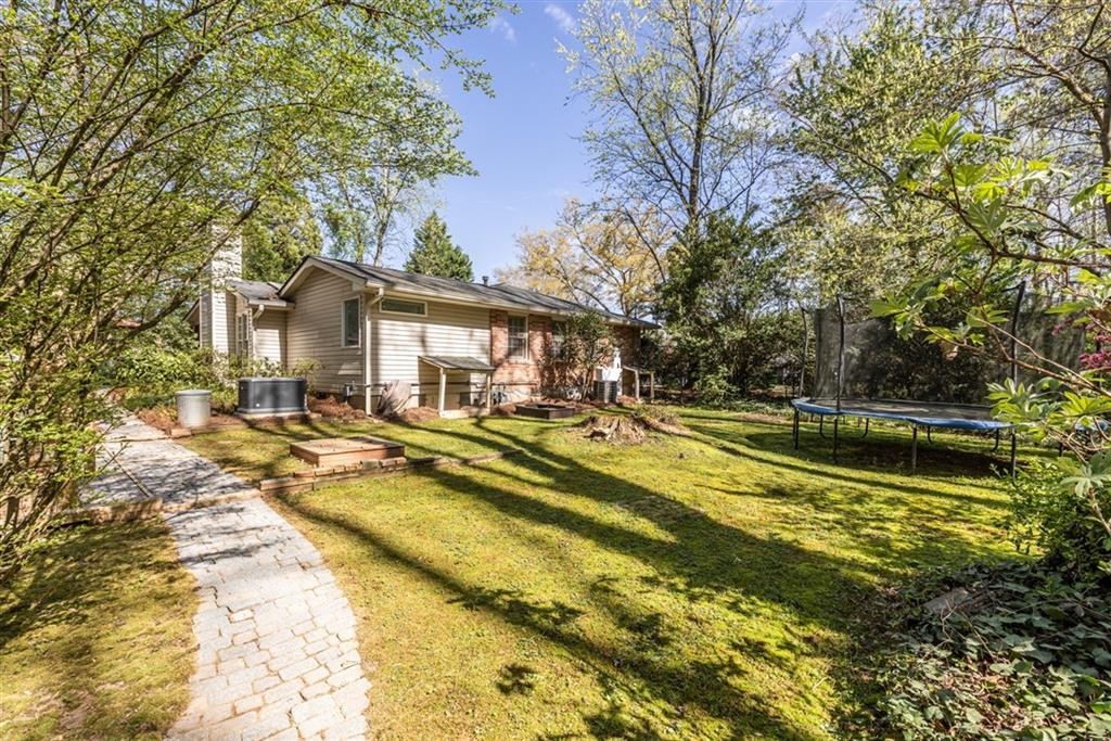 868 Scott Circle