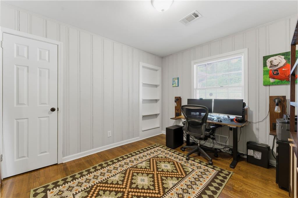 1859 Winthrop Drive SE