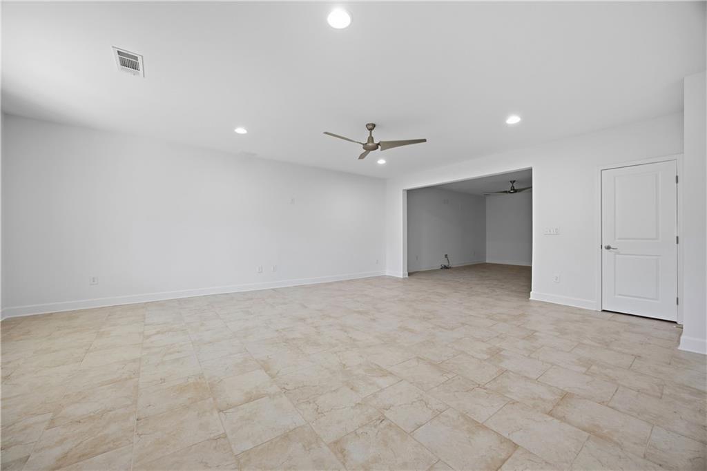 734 Binkley Walk