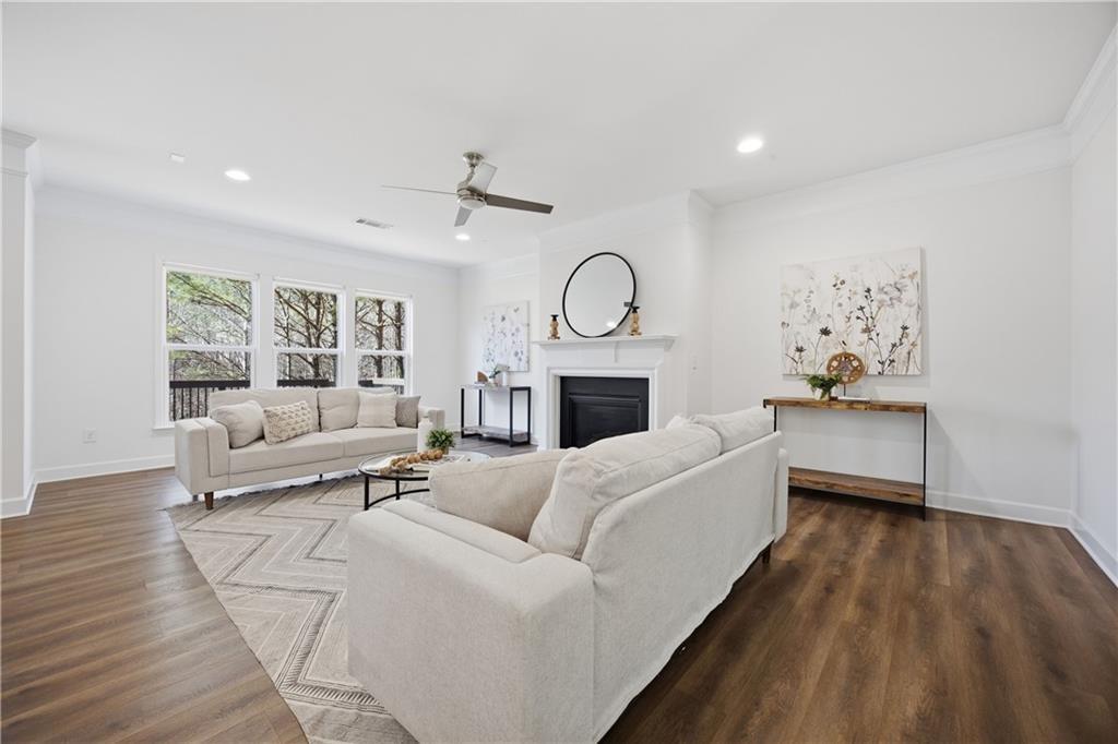 734 Binkley Walk