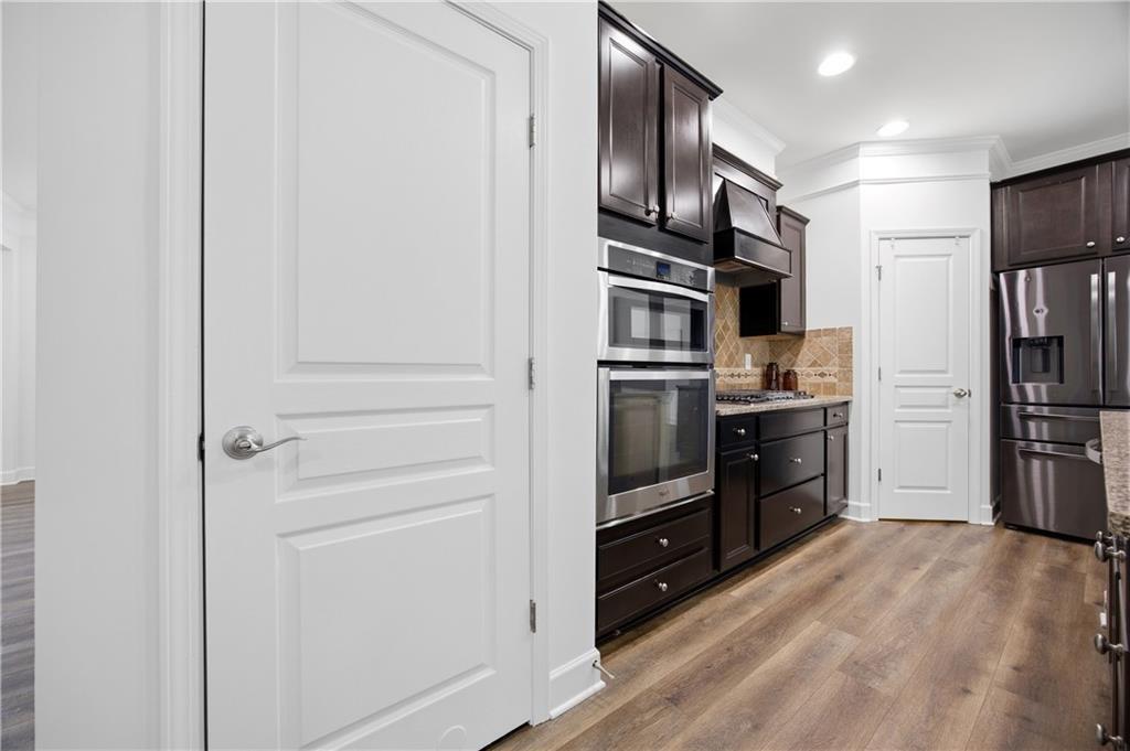 734 Binkley Walk