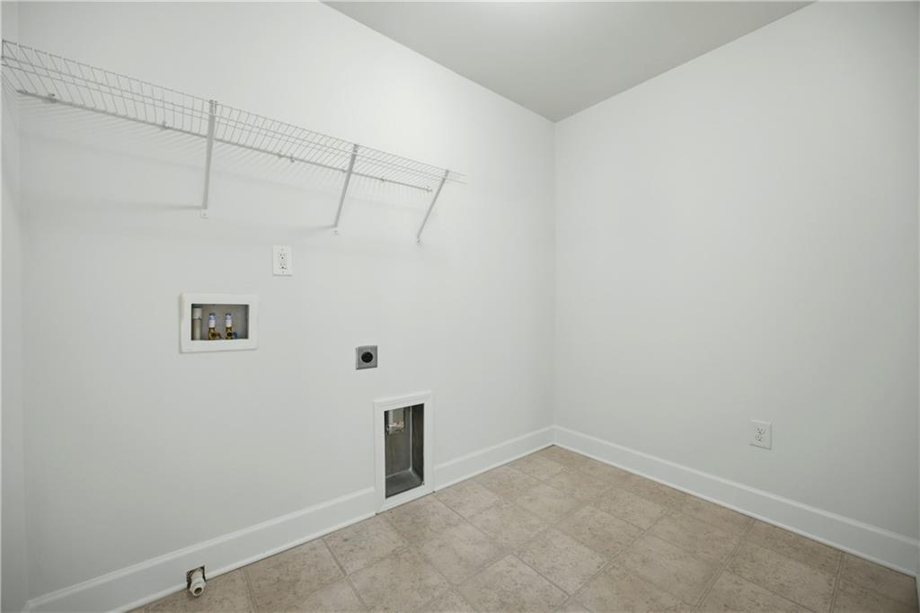 734 Binkley Walk