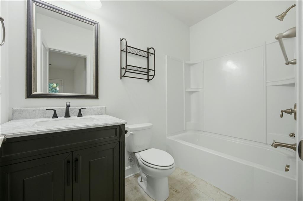 734 Binkley Walk