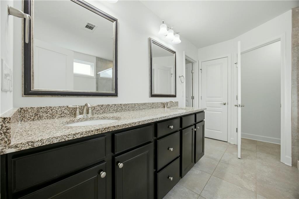 734 Binkley Walk