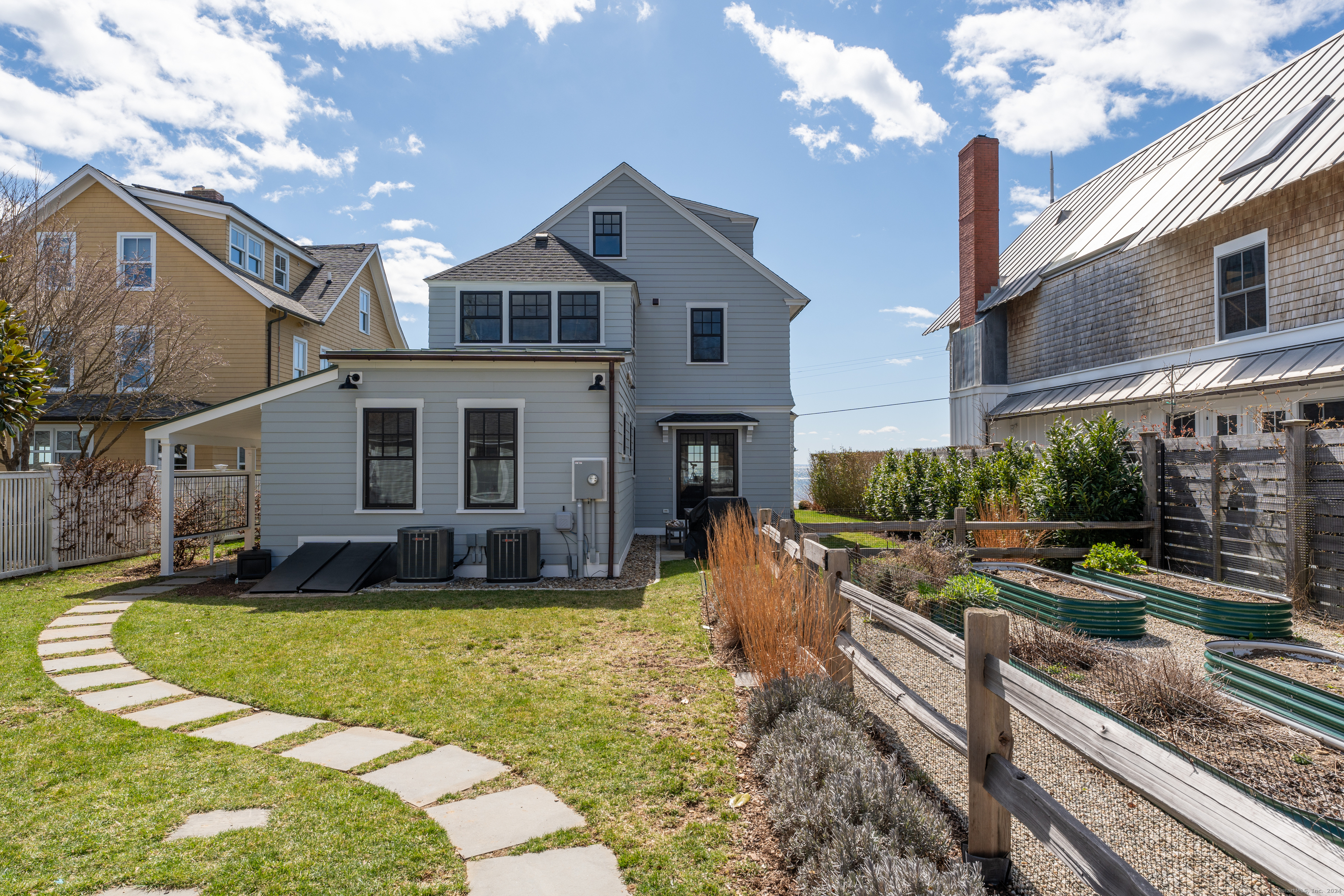 35 Seaview Avenue
