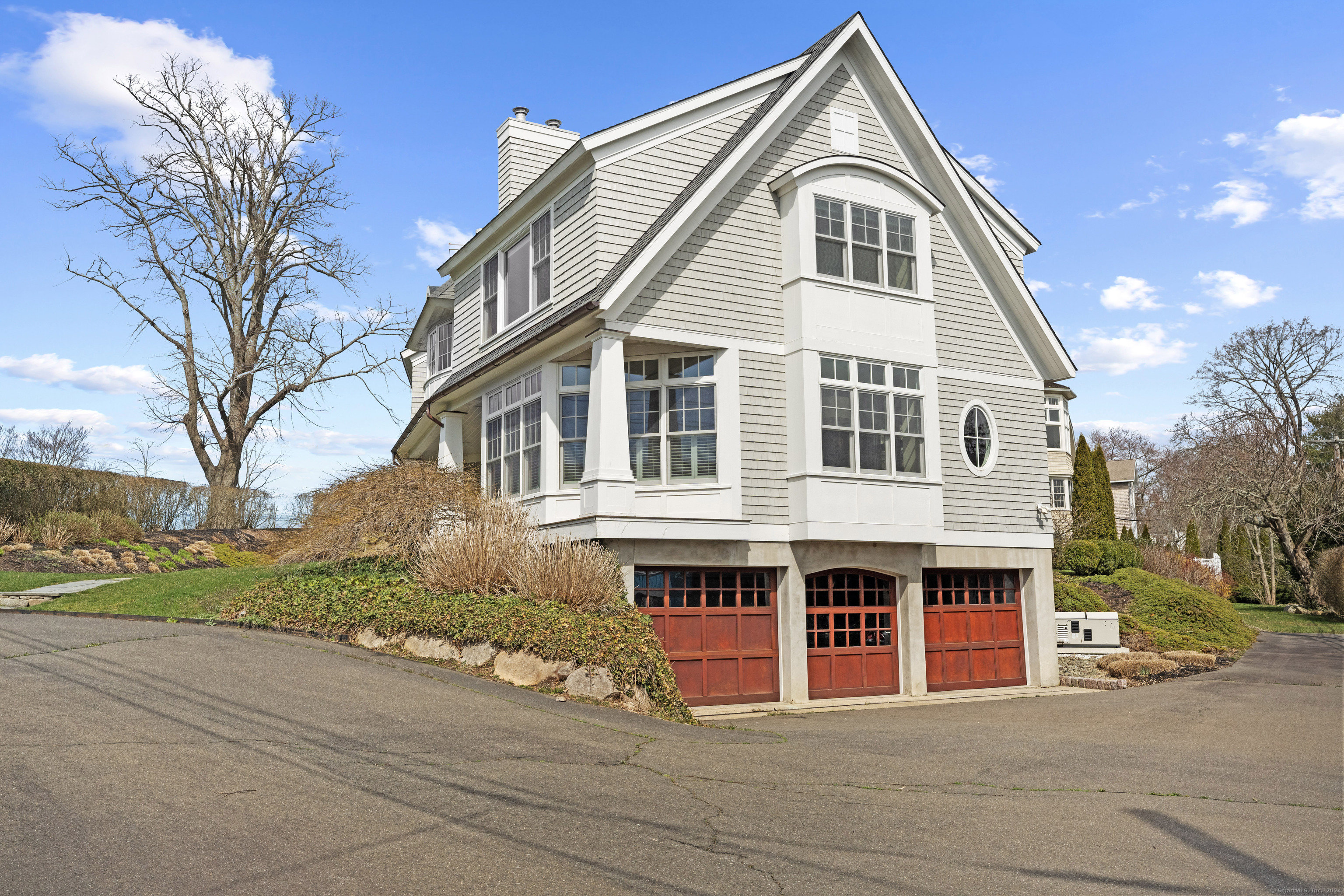 1 Yowago Avenue