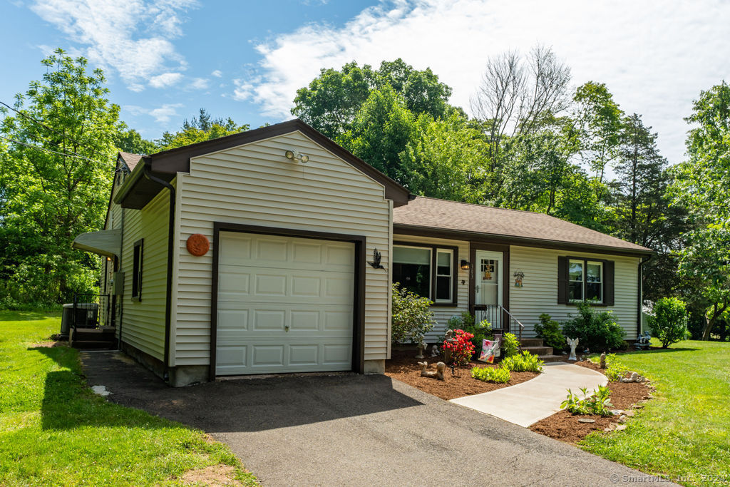 303 Sea Hill Road