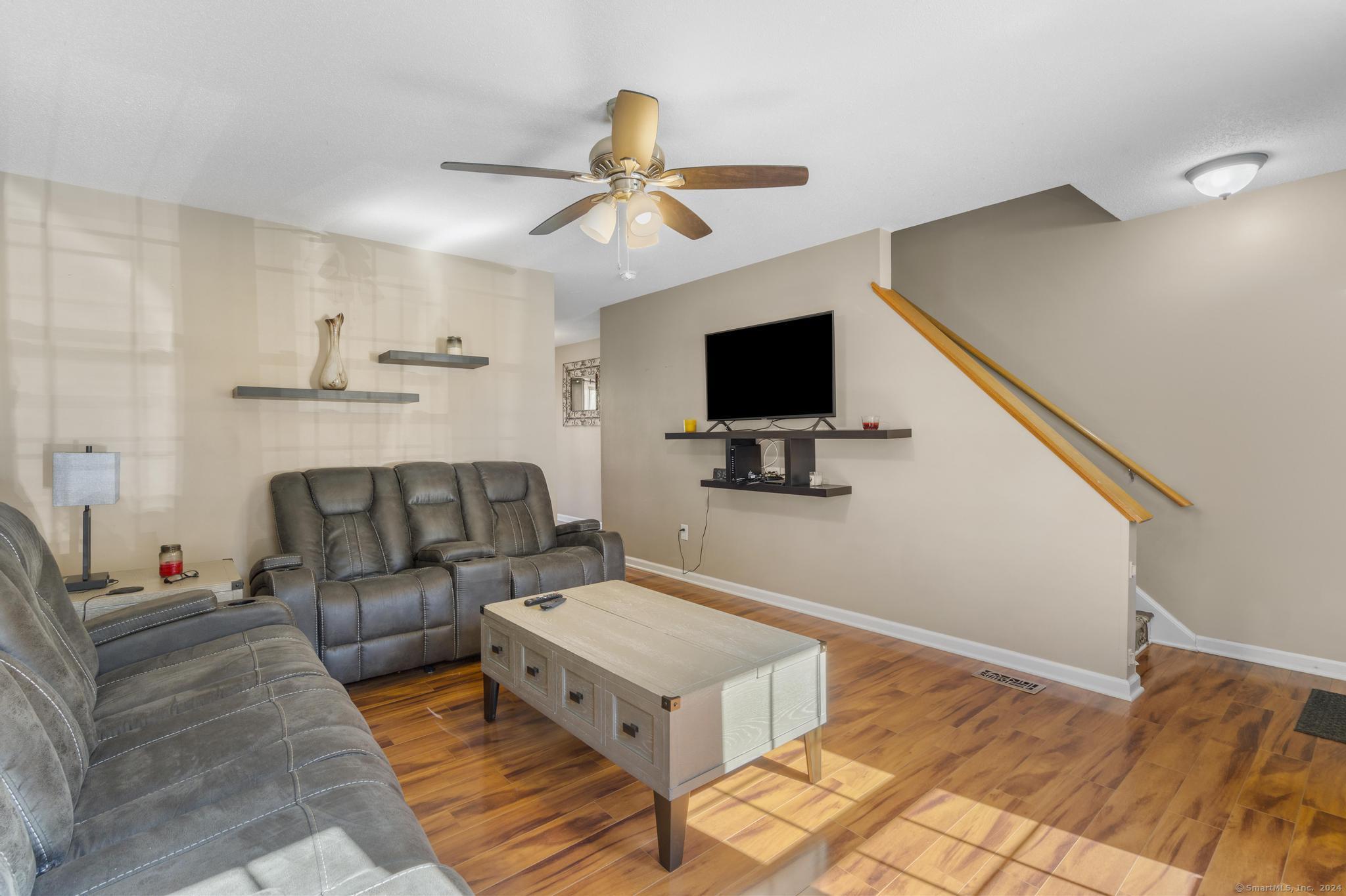 229 Branford Road 433