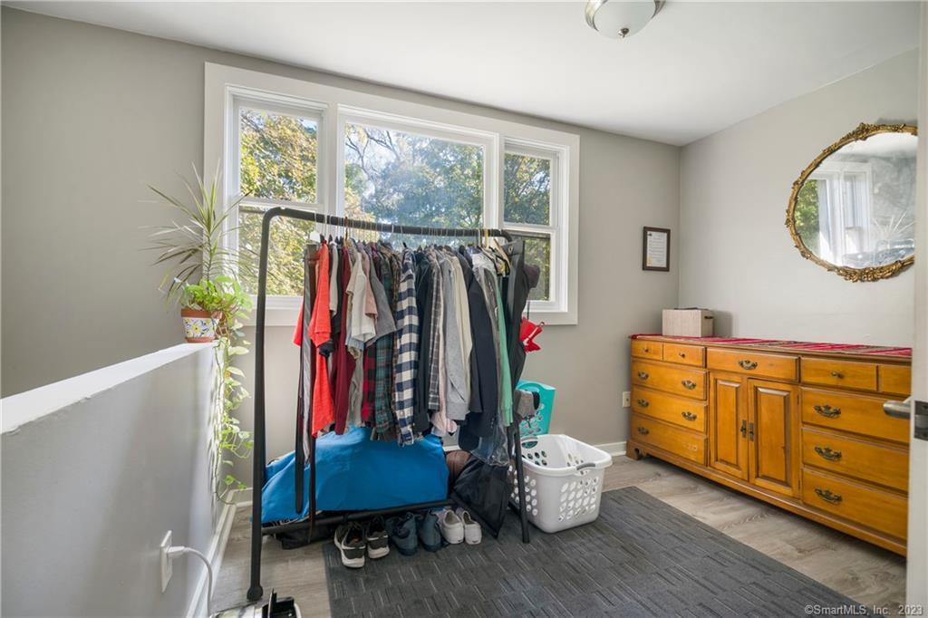 97 Ivy Street 1st floor