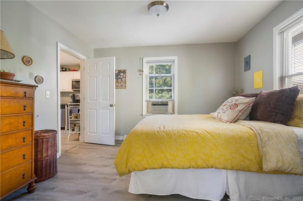 97 Ivy Street 1st floor