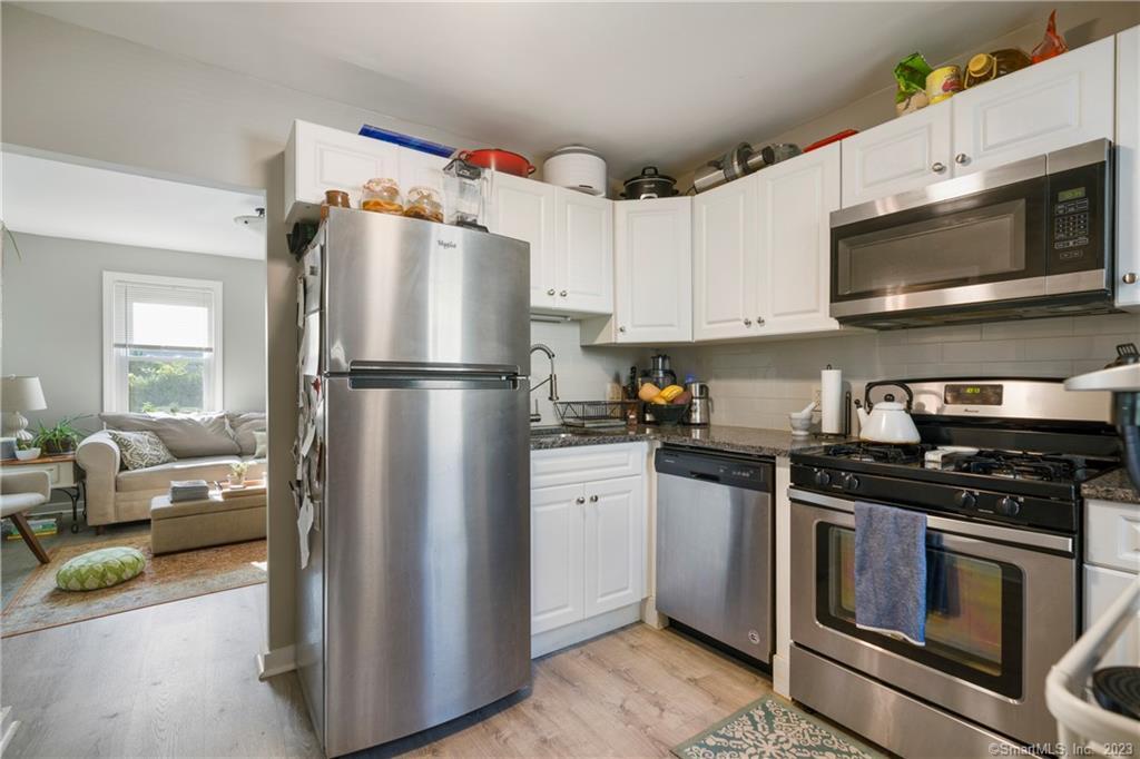 97 Ivy Street 1st floor