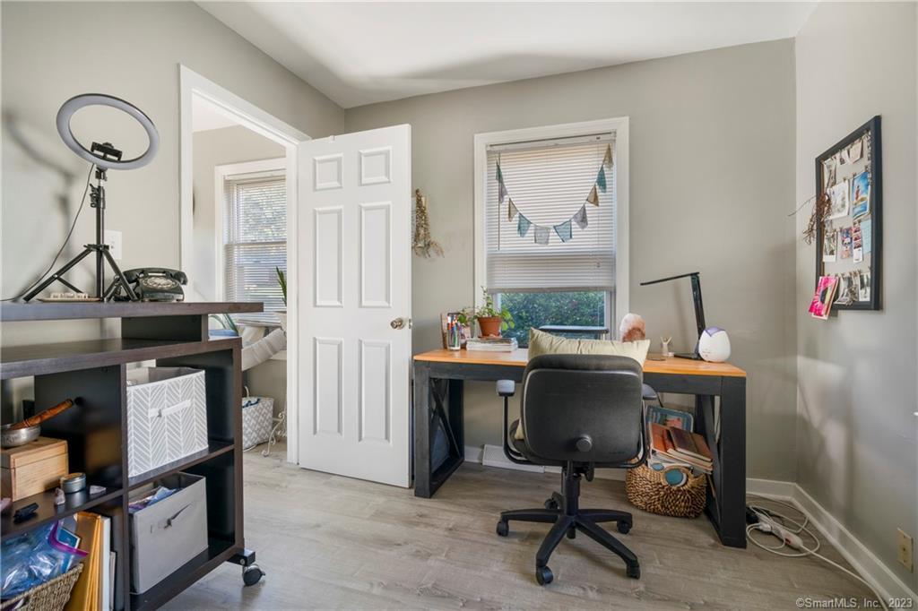 97 Ivy Street 1st floor