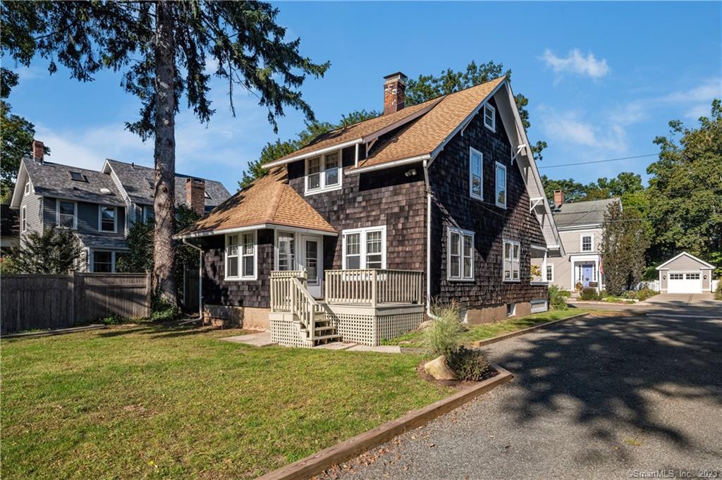 18 Graves Avenue Main House