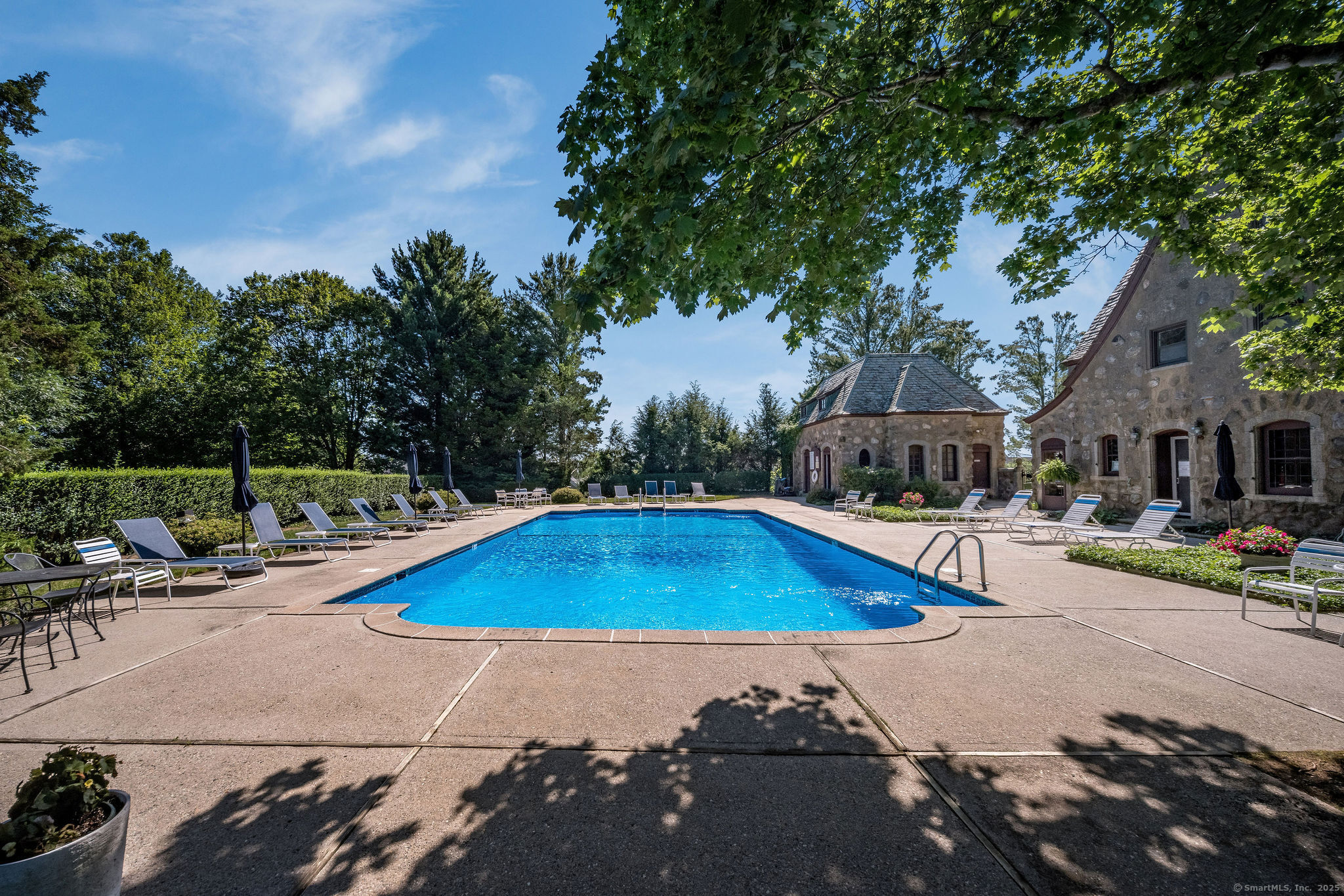 40 Legend Hill Road 40