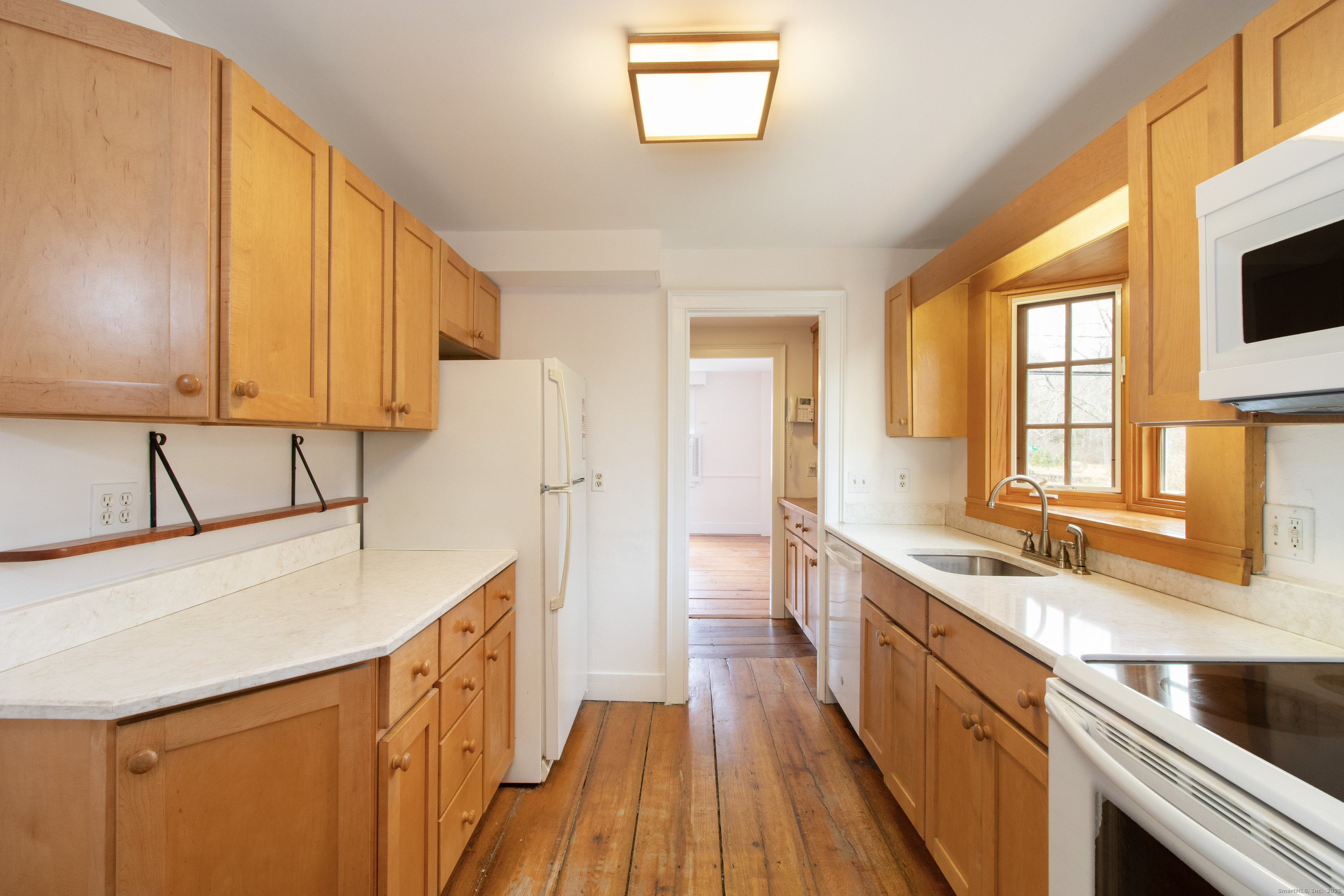 333 Clapboard Hill Road