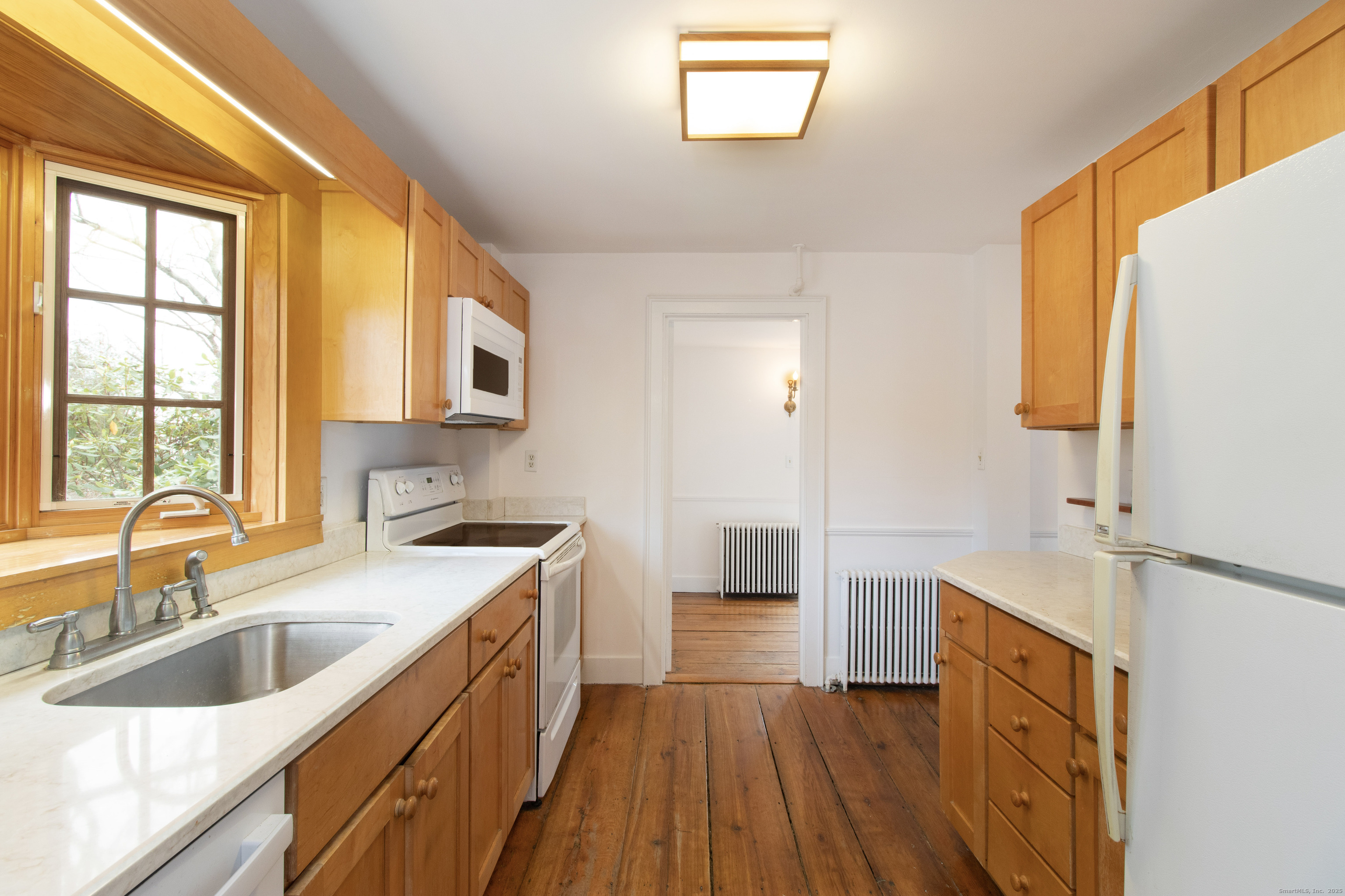 333 Clapboard Hill Road