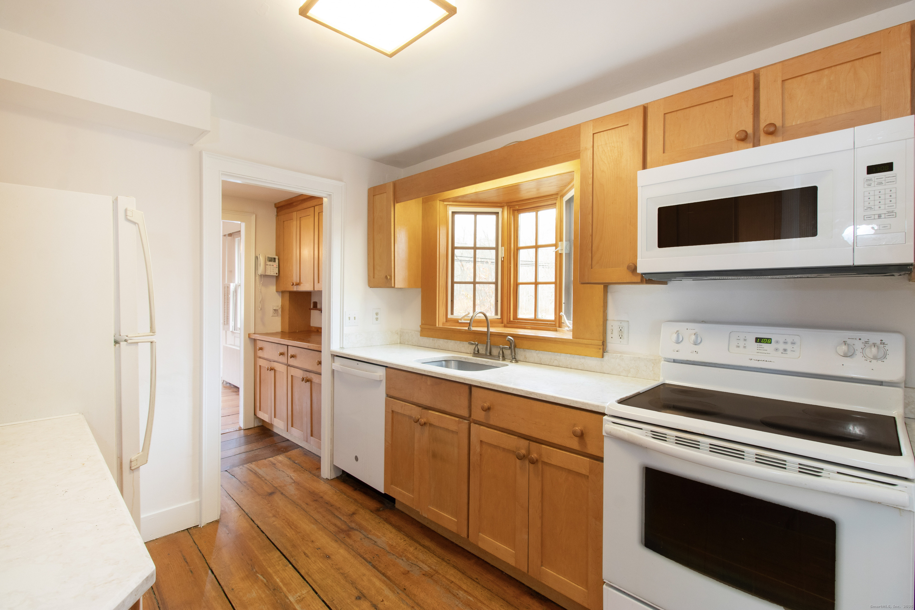 333 Clapboard Hill Road