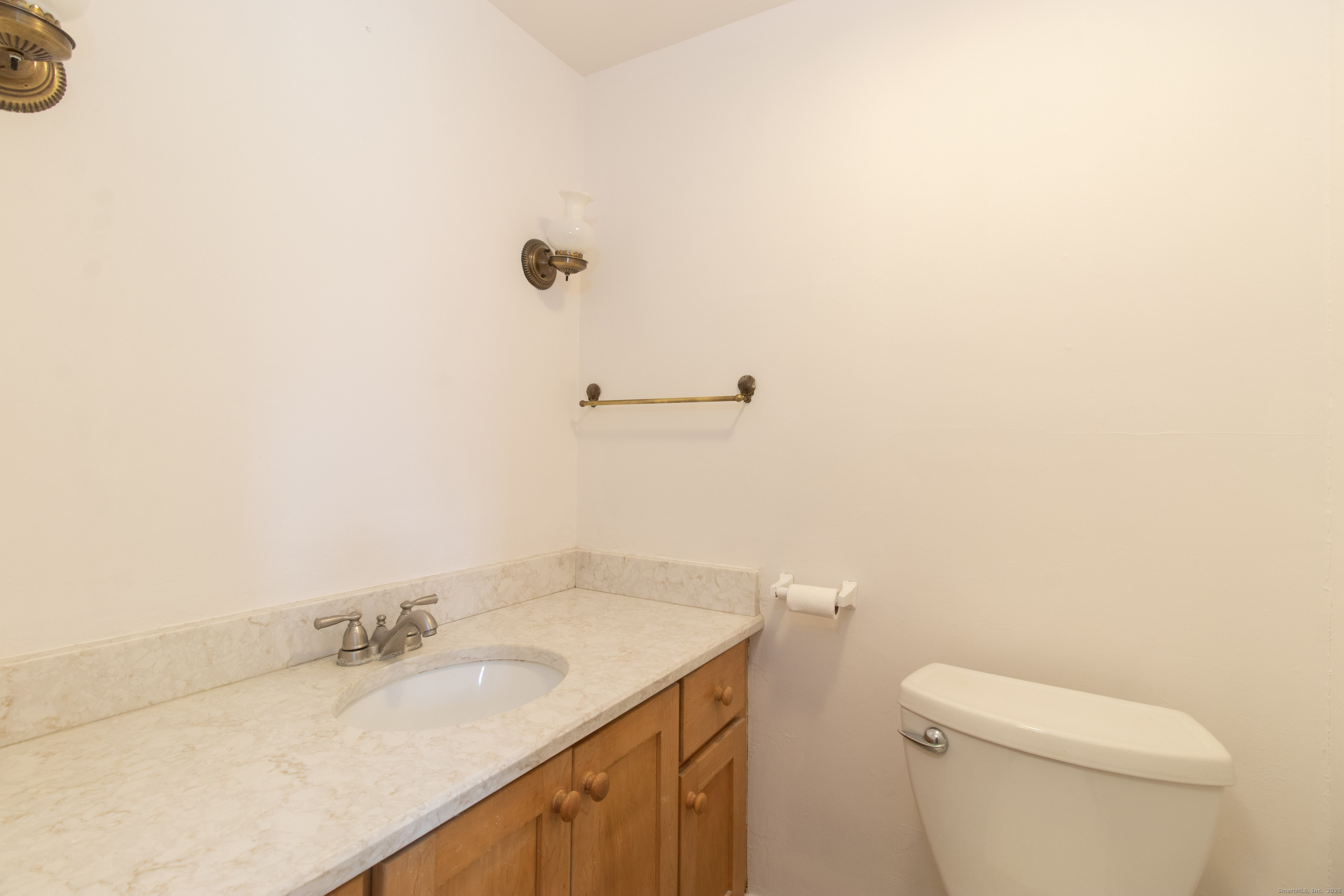 333 Clapboard Hill Road