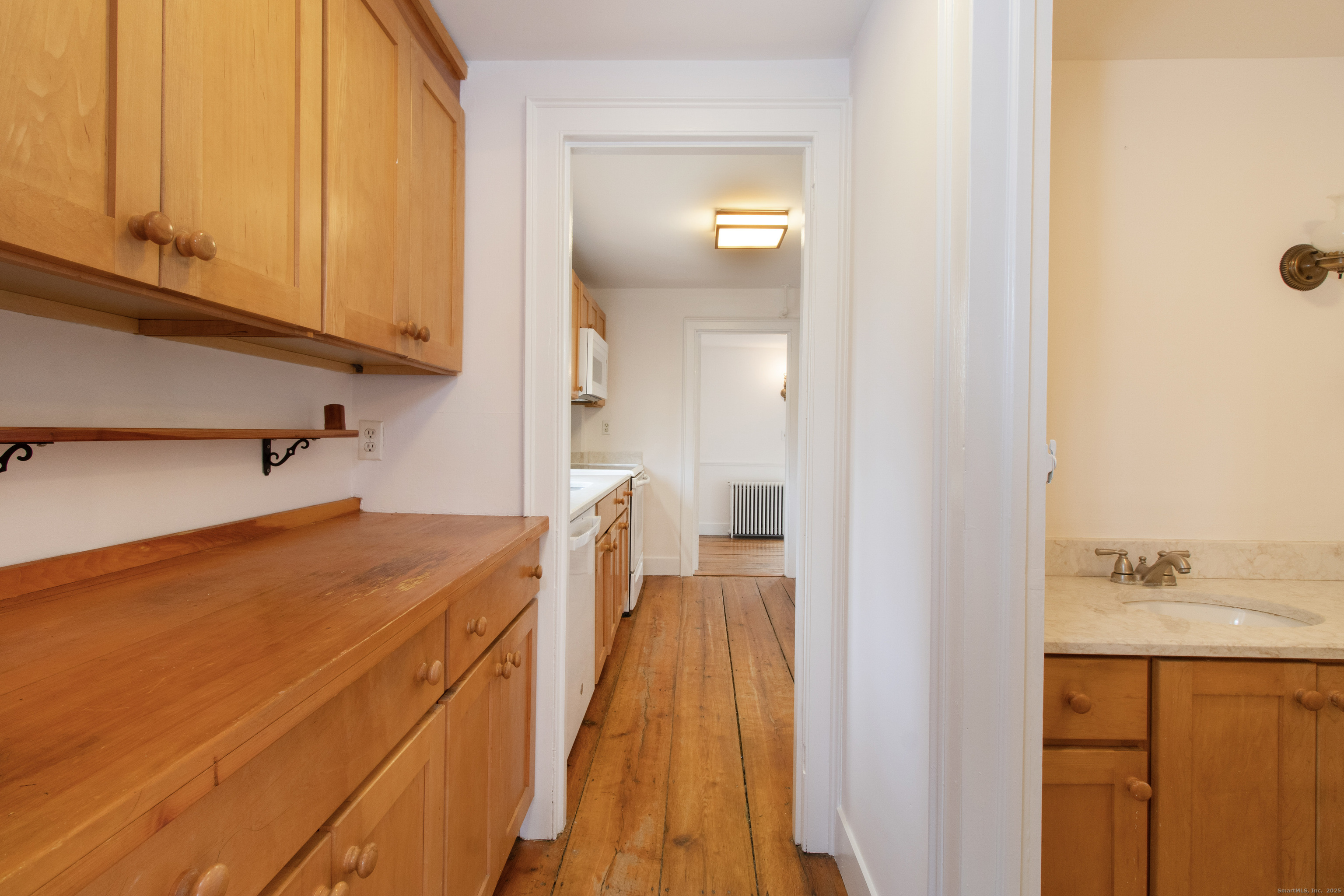 333 Clapboard Hill Road