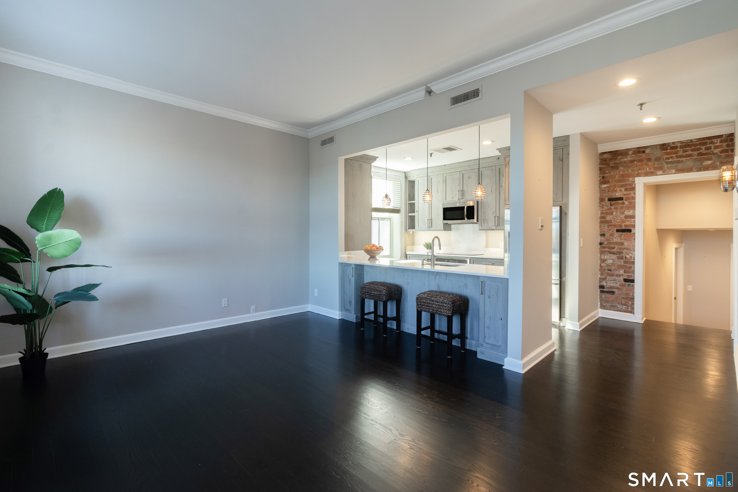 134 Washington Street APT 206