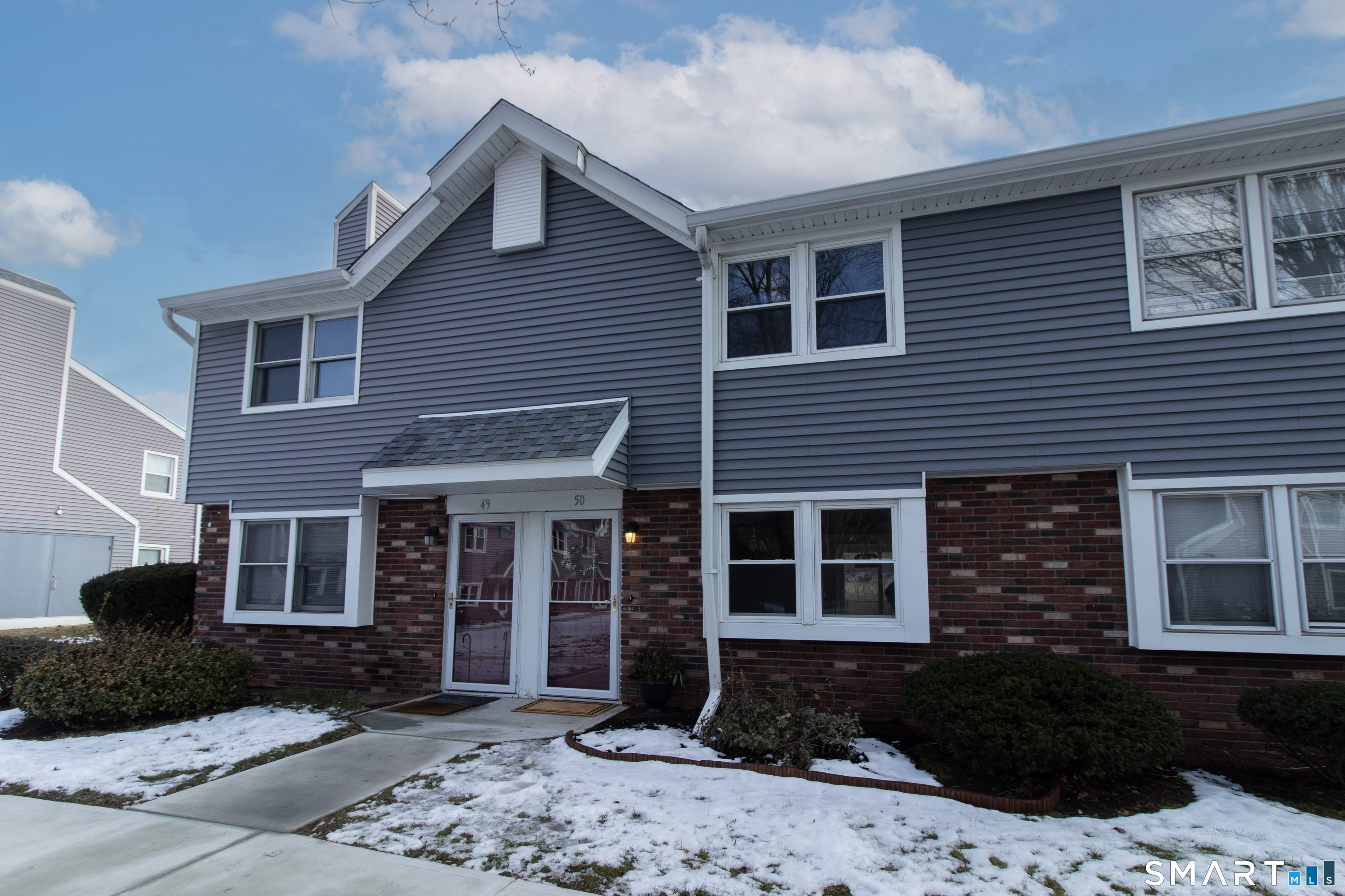 211 East Main Street E50