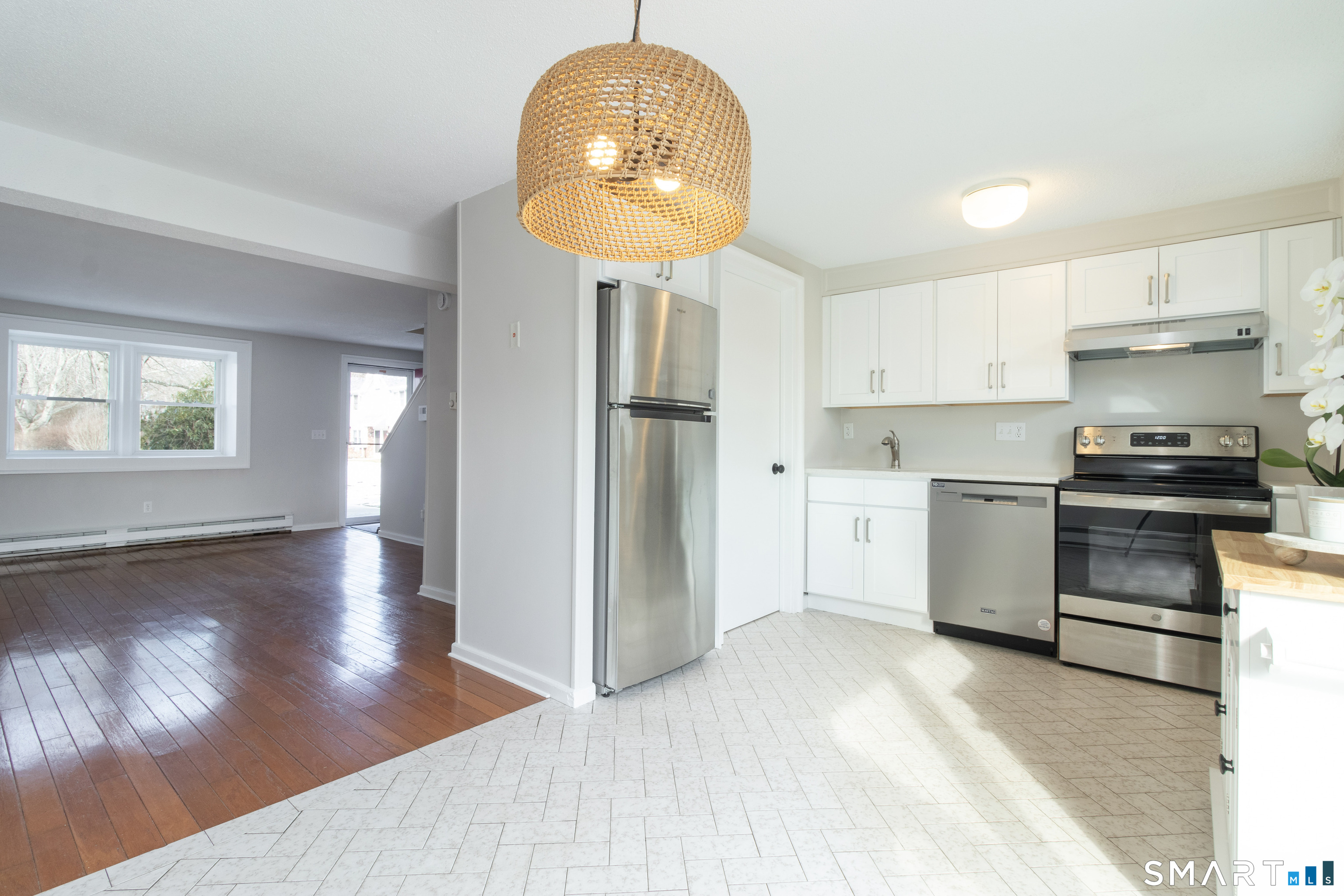 211 East Main Street E50